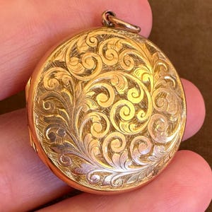 Late Victorian gold locket, c1900