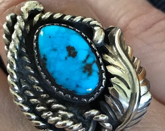 Vintage southwestern style brilliant turquoise blue ring