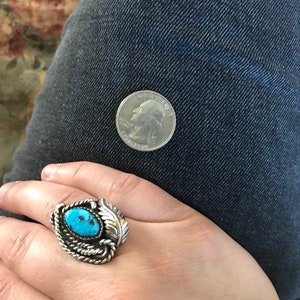 Vintage southwestern style brilliant turquoise blue ring image 2