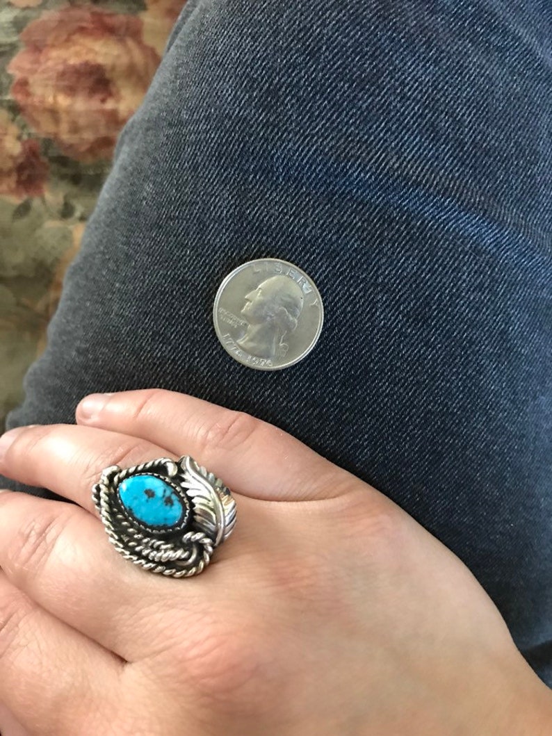 Vintage southwestern style brilliant turquoise blue ring image 2