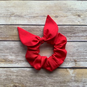Solid Red Scrunchie with Bow/ Red Scrunchie/ Christmas Scrunchie/ Holiday Scrunchie/ Scrunchie with Bow