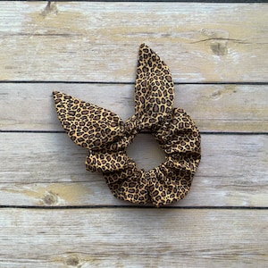 Cheetah Print Scrunchie with Bow/ Animal Print Scrunchie with Bow/ Animal Kingdom Scrunchie/ DAK Scrunchies