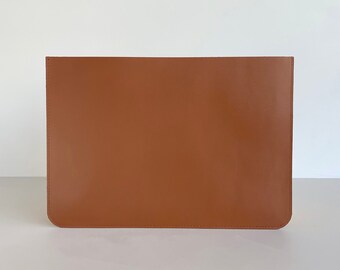 Personalised Handmade Tan Leather Minimalist Laptop Sleeve Case, MacBook Sleeve, iPad Surface sleeve, Brown Leather MacBook Sleeve Case