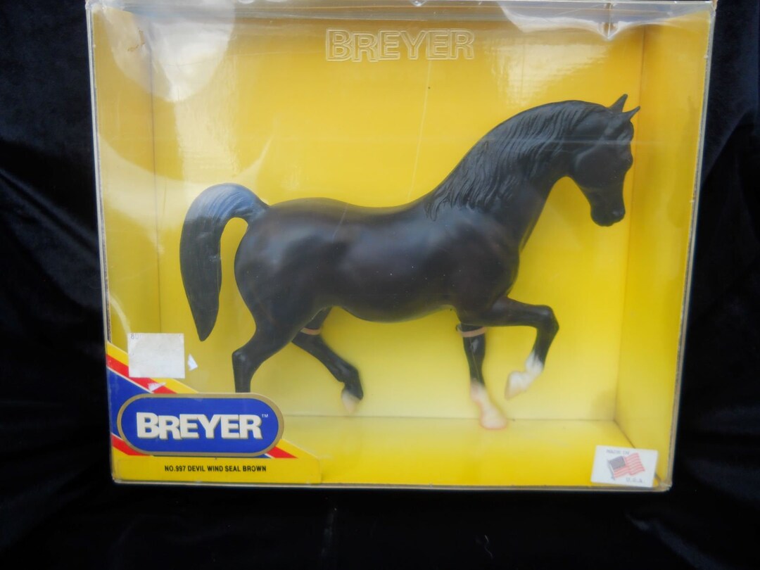 Breyer Horse Devil Wind Seal Brown, 997 Etsy