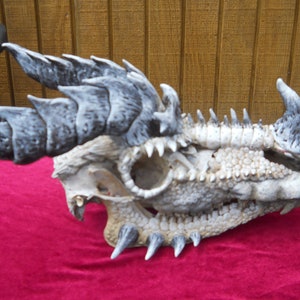 Dragon Skull- Red Dragon, Heavy Horns