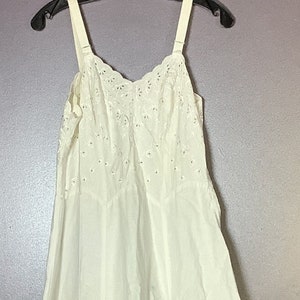 1951 women's Gilead strapless bra slip United Mills Corp vintage