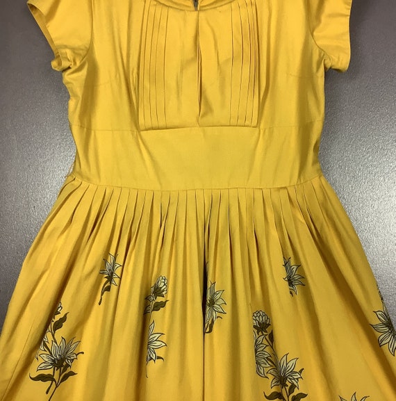 Vintage 1950s Gold Dress with Floral Print Skirt - image 3