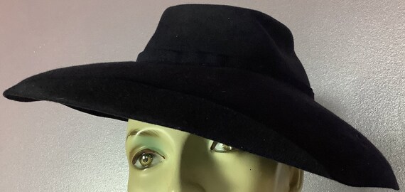 Vintage 1940s Ladies Black Hat with Brim - image 4