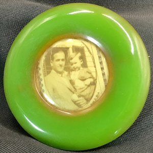 Vintage 1940s Bakelite Picture Frame Brooch