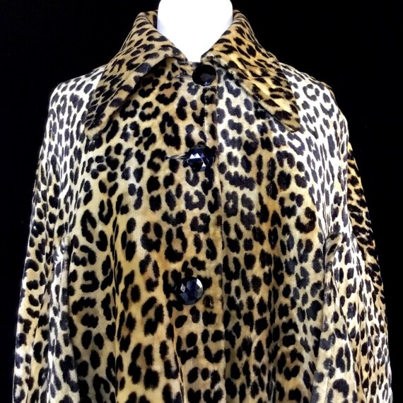 Vintage 1950s Faux Fur Leopard Cape
