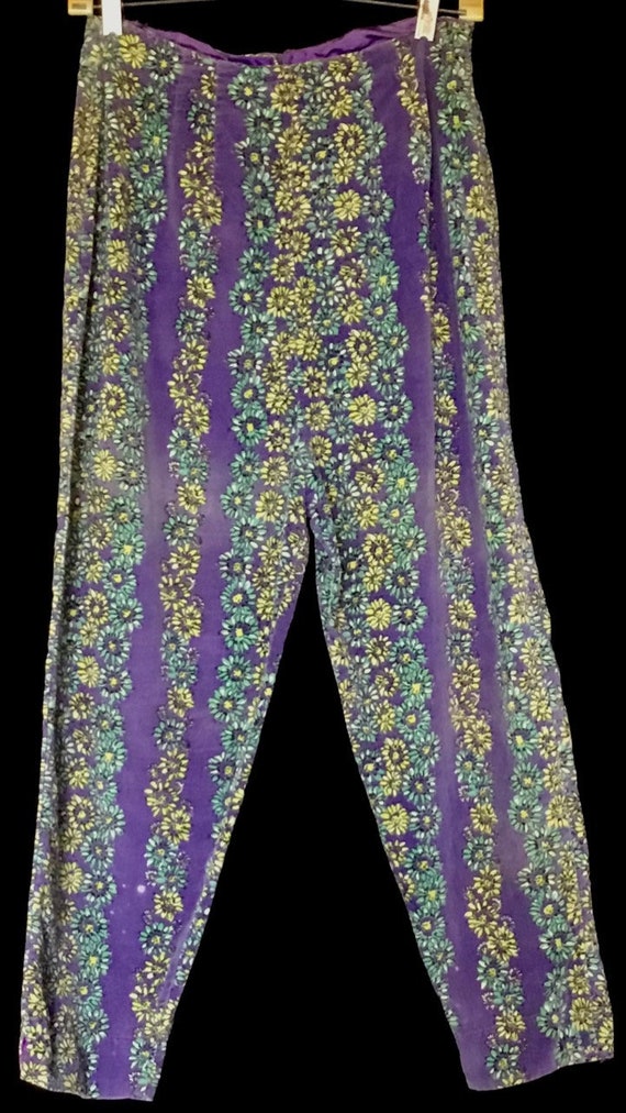 Vintage 1950s Ladies Velvet Flowered Pants - image 1