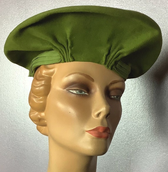 Vintage 1940s Ladies Saucer Style Hat