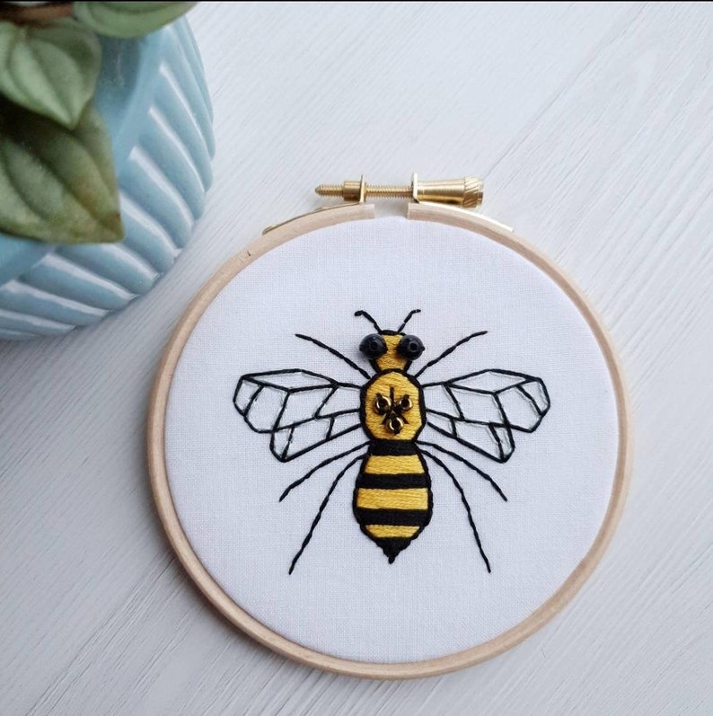 Bee hand Embroidery Kit, Stitch kit, Craft Kit, Embroidery kits, bee gift, embroidery hoop, lockdown activity, mindful activity gift image 6
