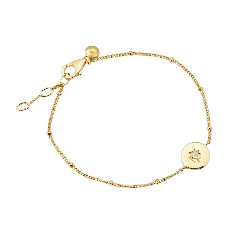 Circular Gold Bracelet Quartz Bracelet Delicate Chain Bracelet Gold Gold Clear Quartz Central Jewel Bracelet 18ct Gold Chain Bracelet