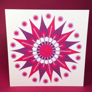 Wenskaart, vierkant, blanco binnenin, verjaardagskaart, retro, midcentury, roze en paars, abstracte bloemen, elke gelegenheid