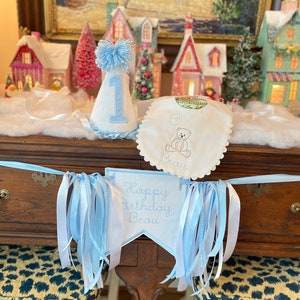Monogrammed bib for first birthday