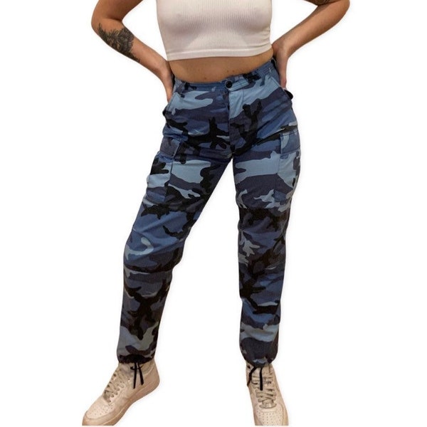 Blue Camo Cargo Pants, Army Print Baggy Cargo Pants, Camouflage Trousers, Flap Pockets, Military Style Pants, Size 27, Medium Large