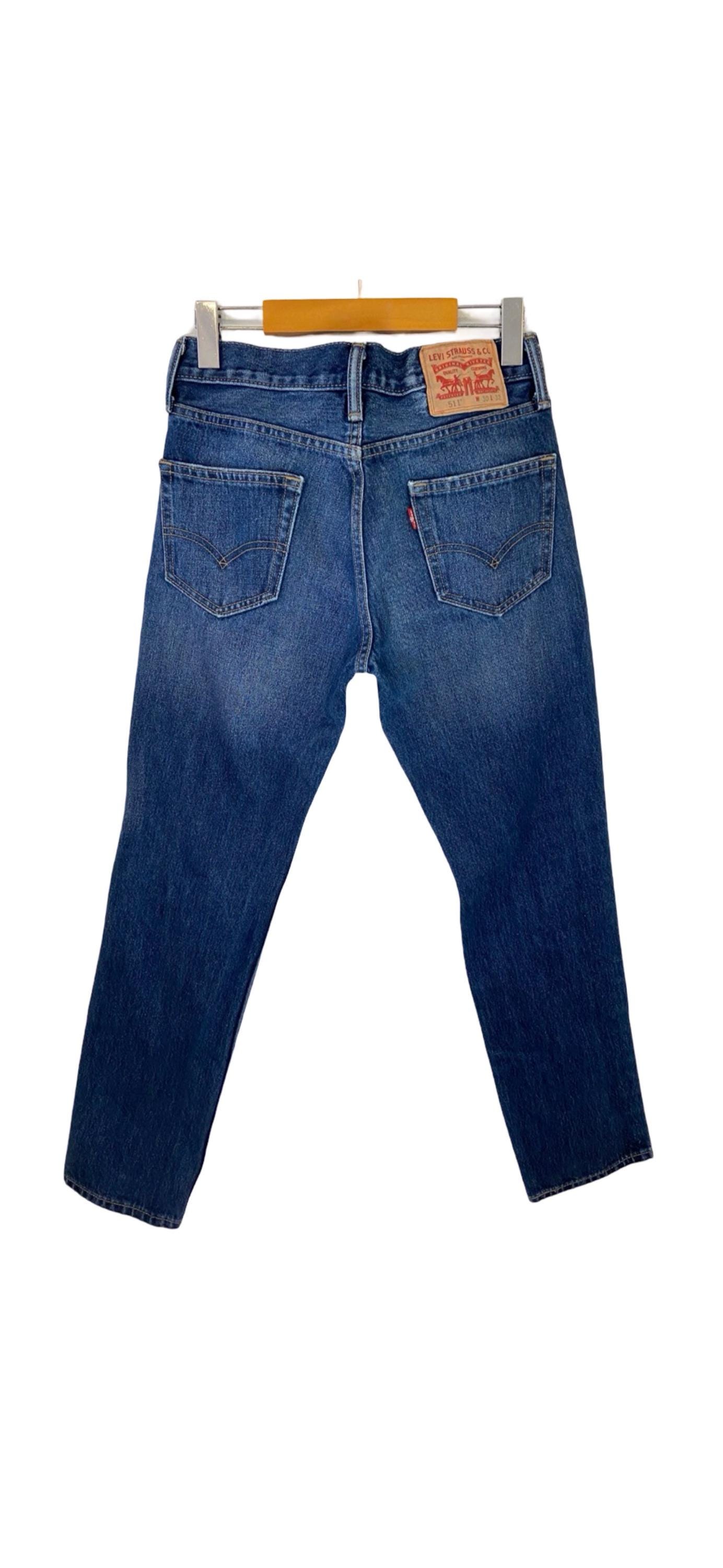 Vintage Levis jeans ripped denim size W30 L32 vintage jeans denim blue wash jeans 90s skinny jeans straight leg Levi jeans size 27