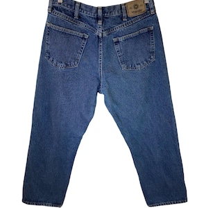 Vintage Wrangler jeans, size W35, vintage jeans, denim blue wash jeans, 90s wide leg denim, baggy jeans, 100% cotton, relaxed fit