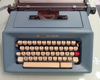 Vintage Olivetti Studio 46 typewriter – Bellini design