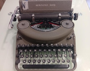 Remington Rand Noiseless 7 Typewriter