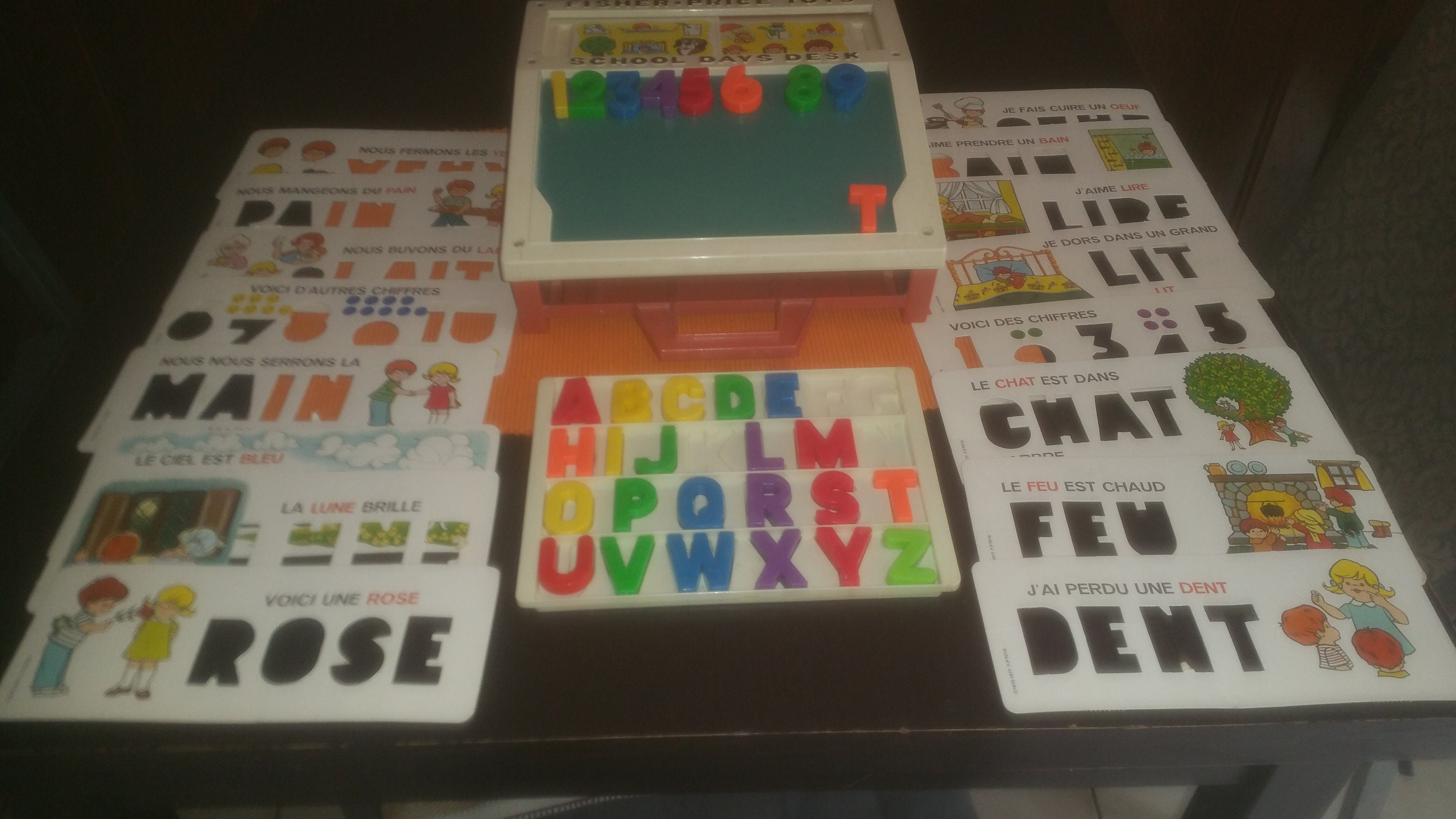 alphabet desk toy