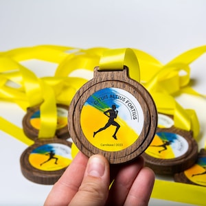 Custom sports medals made of oak wood and acrylic glass, Personalized, Marathon medal