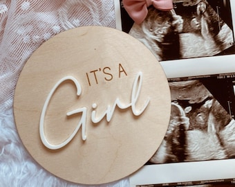 It's A Boy - It's A Girl - Reversible Baby Gender Reveal Sign - Wooden Baby Milestone - Baby Photo Prop - Baby Disc Announcement