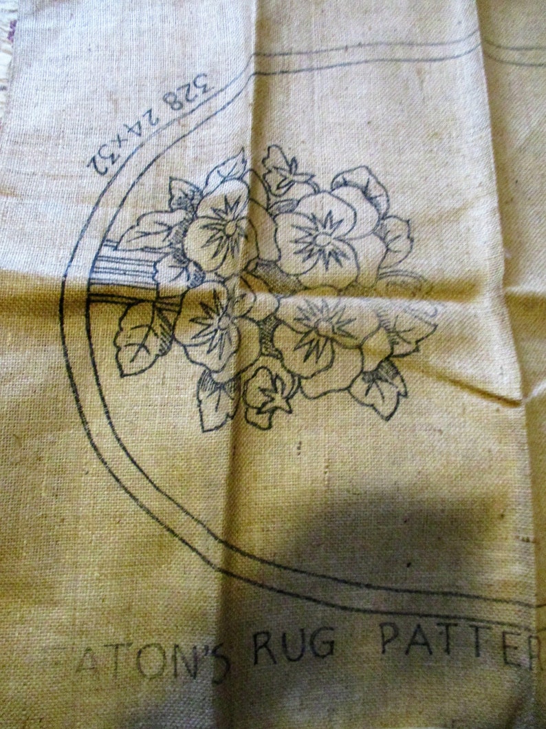 1940's Burlap Rug Hooking Pattern, Eaton's, Oval Design, Floral With