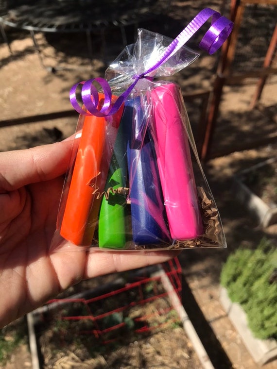 Crayon PARTY FAVOR // Birthday Party Gift // Crayon Party Favor