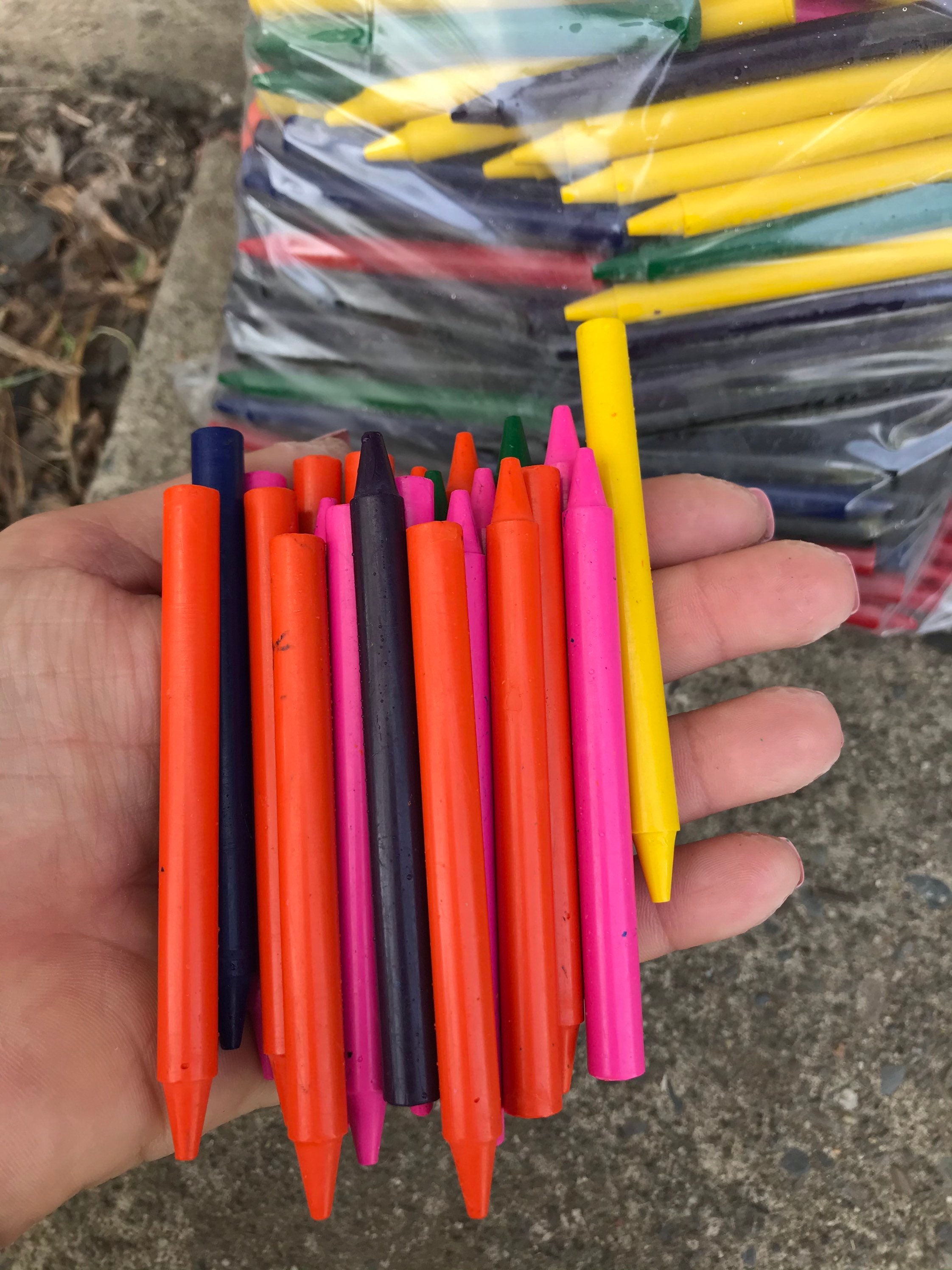 Bulk Crayons // Crayola Crayons // Crayon Melting Art // Etsy Canada