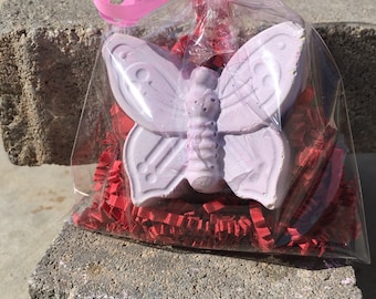 Butterfly FAVOR Sidewalk Chalks // Chalk Goodie Bag // Butterfly Party // Butterfly Pinata // Sidewalk Chalk // Summer Party Bags