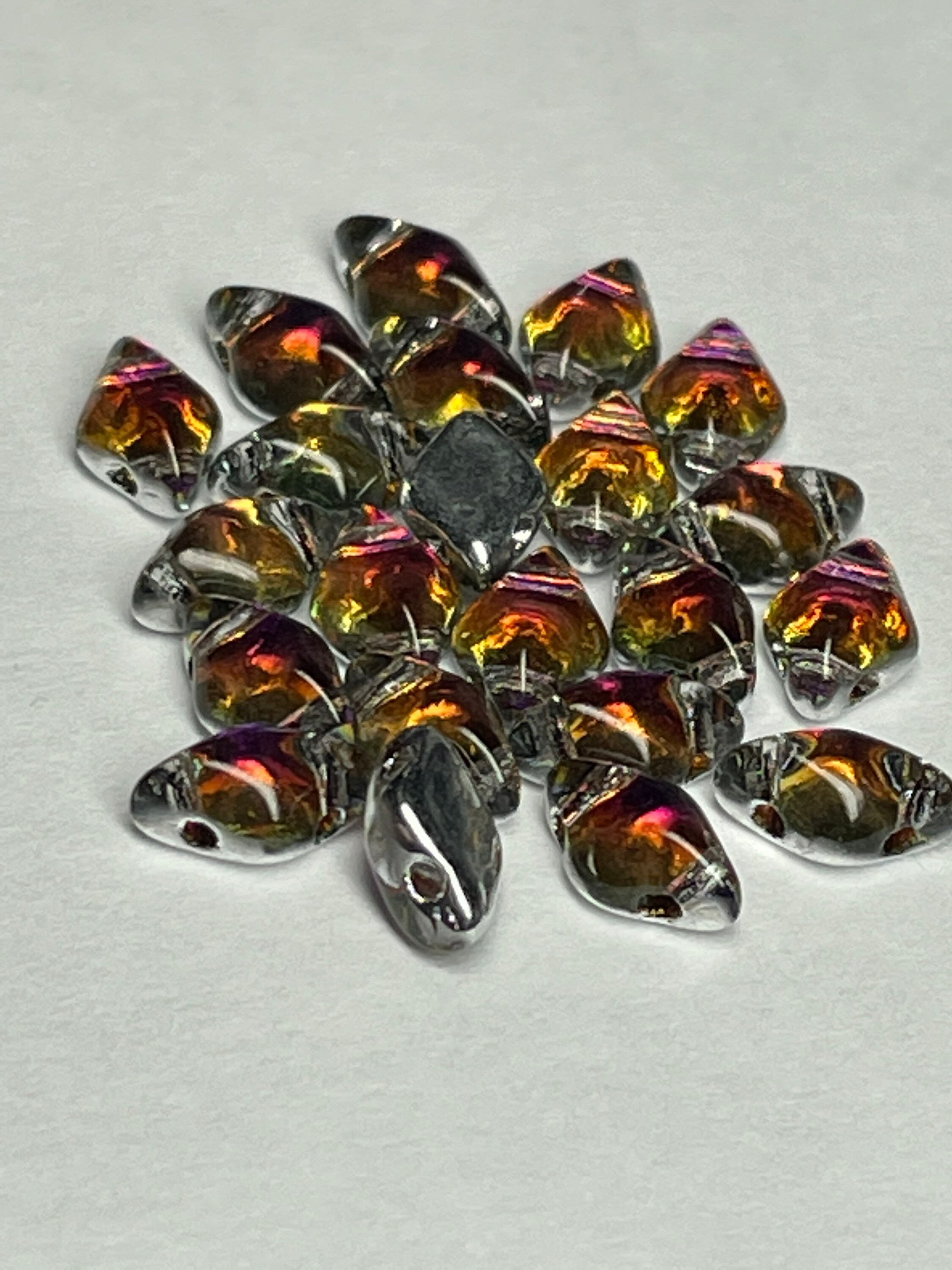 10gms Backlit Vapor Gemduo, 2-holes, Approx 68-70 Beads
