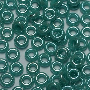 10gms 8/0 turquoise opague luster Demi Round Toho seed bead, #132