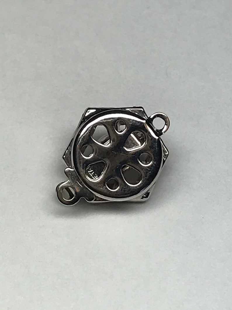 Elegant Elements made by Claspgarten in Germany 11mm 1-strand silver plate push pull clasp with glass pearl