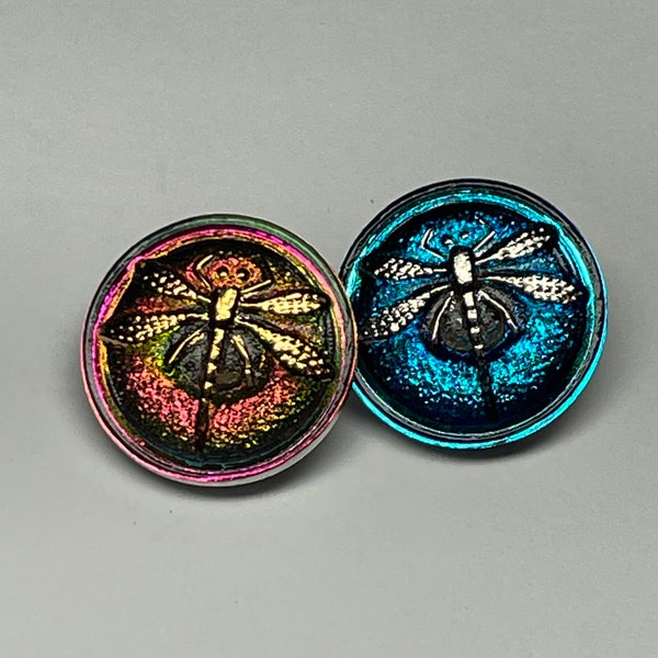 18mm Czech glass Dragonfly button hand painted with shank, 1 piece