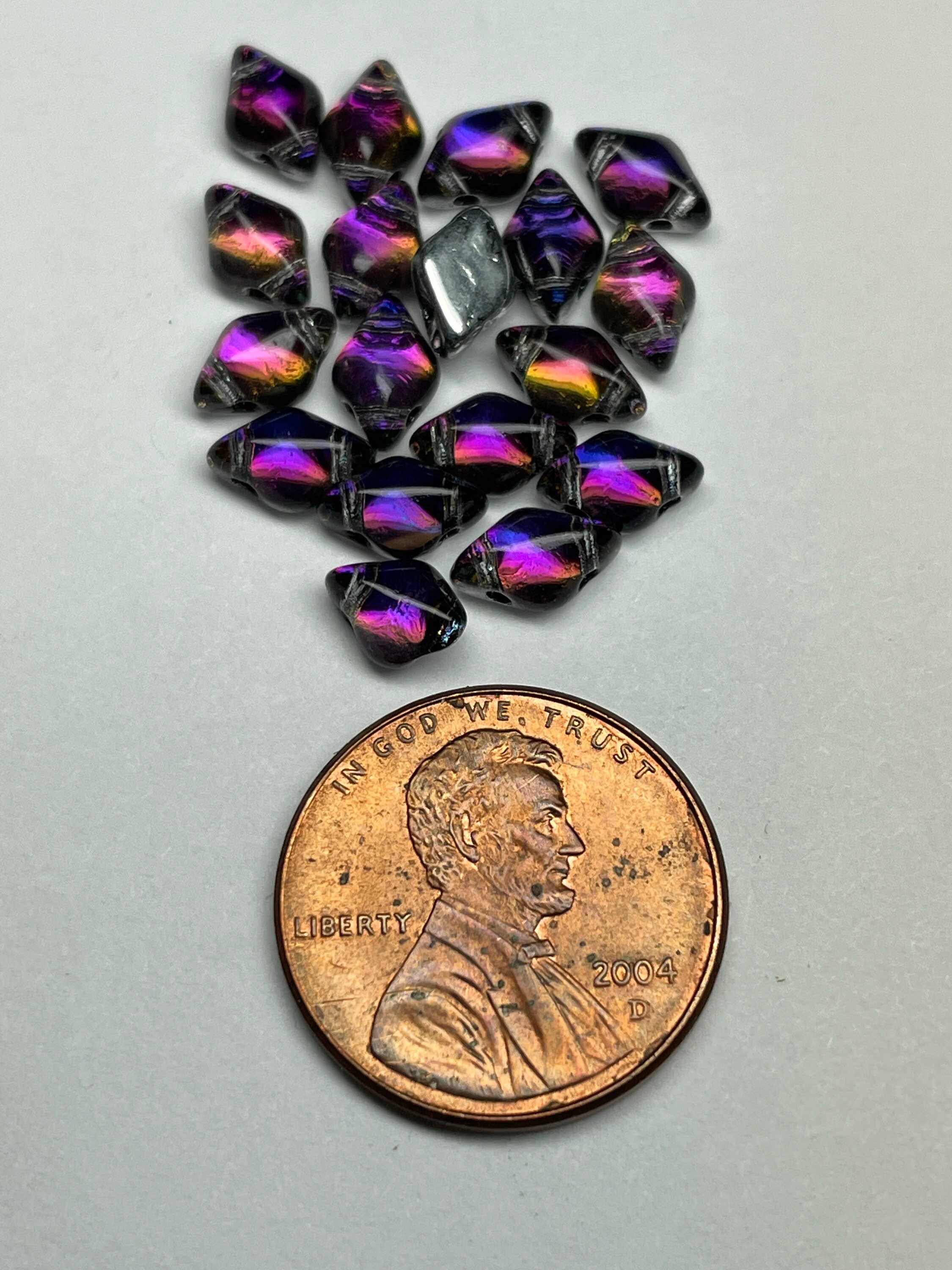 AGARISM✖️GADA 10gms Backlit Purple Haze Gemduo, 2-holes, GD8500030-29532