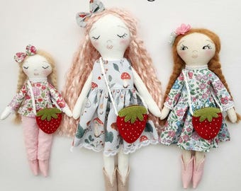ストロベリーガール人形の縫製パターンとチュートリアルPDF 3サイズ、服とバッグ付き