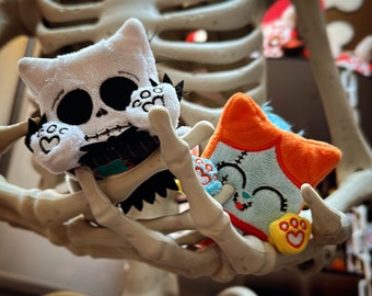 2 Mini Plush Squaredy Cats (Bones & Rags) 2 inch cubes, dense slo-foam, embroidered spooky Kitties!