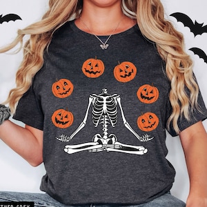 Pumpkin Halloween Shirt, Skeleton Halloween T-Shirt, Funny Halloween Crewneck, Juggling Pumpkins, Fall Sweatshirt for Women, Momster, Spooky