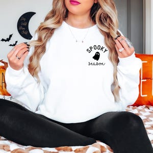 Sudadera de temporada espeluznante, sudadera de cuello redondo, sudadera espeluznante, Halloween, fantasma, negro, PSL, otoño de calabaza, lindo y aterrador, camiseta de otoño imagen 10