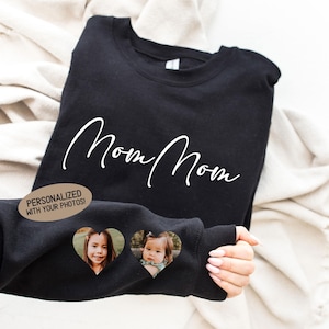Personalized Mommom Sweatshirt, Mothers Day Gift For Mommom, Heart on Sleeve, Custom Mommom Crewneck Pullover, Hoodies, Mommom Gift