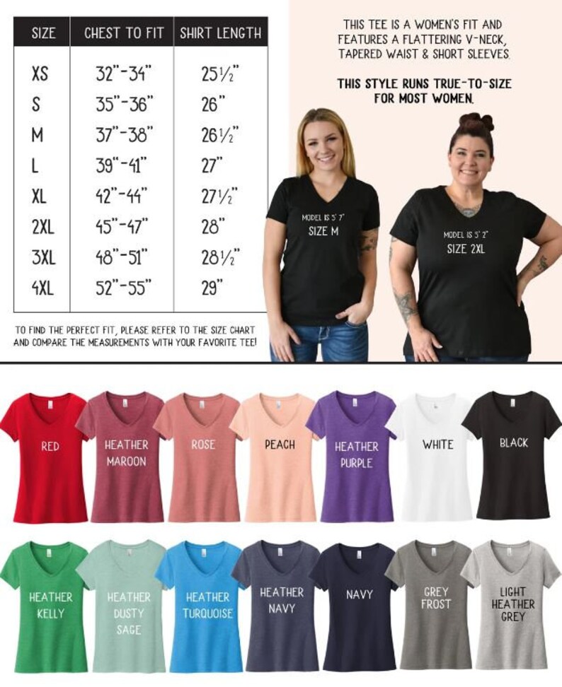 K&ouml;nnte beinhalten: Gr&ouml;&szlig;entabelle f&uuml;r ein Damen-V-Neck-T-Shirt mit verschiedenen Farboptionen. Die Tabelle zeigt die Brustweite und die Shirtl&auml;nge in Zoll f&uuml;r die Gr&ouml;&szlig;en XS bis 4XL. Die Tabelle enth&auml;lt auch ein Foto von zwei Models, die das Shirt in Schwarz tragen.