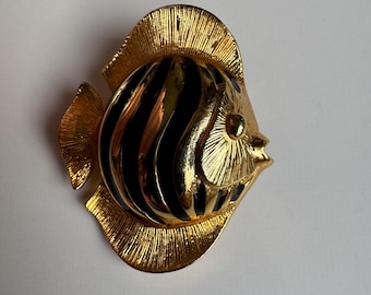 vintage fish brooch gold tone black enamel