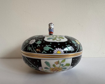 Herend Xian bonbon dish with figural lid