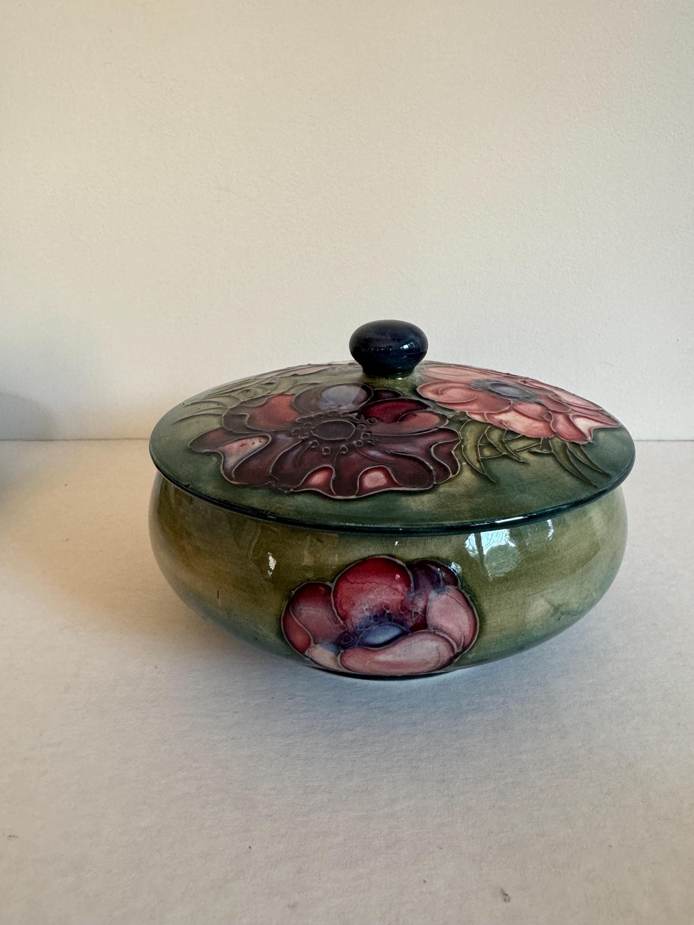 Moorcroft pottery - Etsy 日本