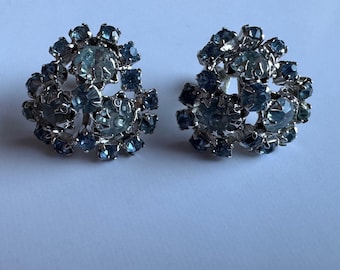 Vintage Continental blue rhinestone screw back earrings
