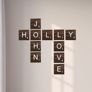Peças de Scrabble para parede, Letras de Scrabble para parede, Escolha seu tamanho, Decoração personalizada para parede, Letras e nomes para decoração de família (SBL242)