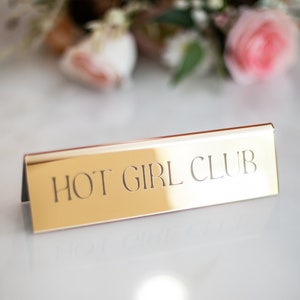 Nom du bureau Texte personnalisé Plaque signalétique pour bureau ou décoration de table, cadeau de Noël pour un ami, cadeau de famille, texte personnalisé, nom amusant, cadeau doré