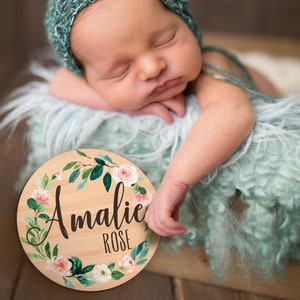 Baby aankondiging naam teken houten cirkel, nieuwe baby naam kaart houten cirkel baby naam teken, pasgeboren foto's geboorte ziekenhuis teken (BBY344)
